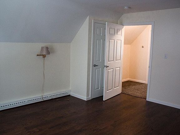 Upstairs bedroom 2