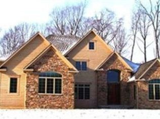 7570 Royal Portrush Dr, Solon, OH 44139