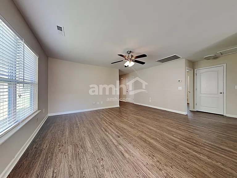 315 Salkahatchie St — Photo 7