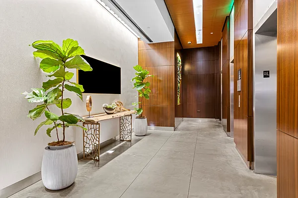 Rented by Compass | media 37