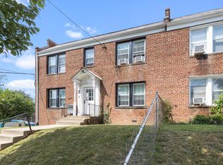 305 34th St SE APT 2, Washington, DC 20019