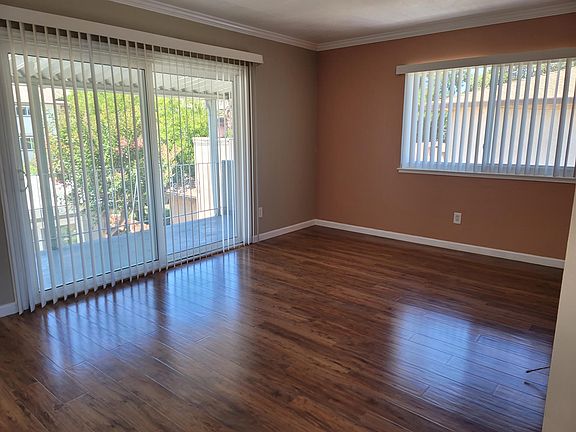 2nd image of 240 Richfield Dr APT 3