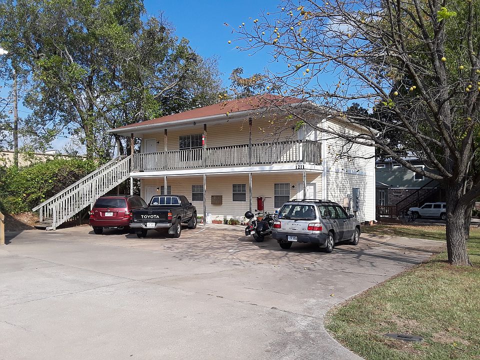 1st image of 1211 N Oakland Ave APT 3