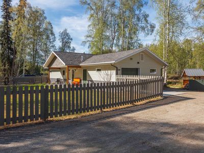 2239 Patterson Ln, North Pole, AK, 99705