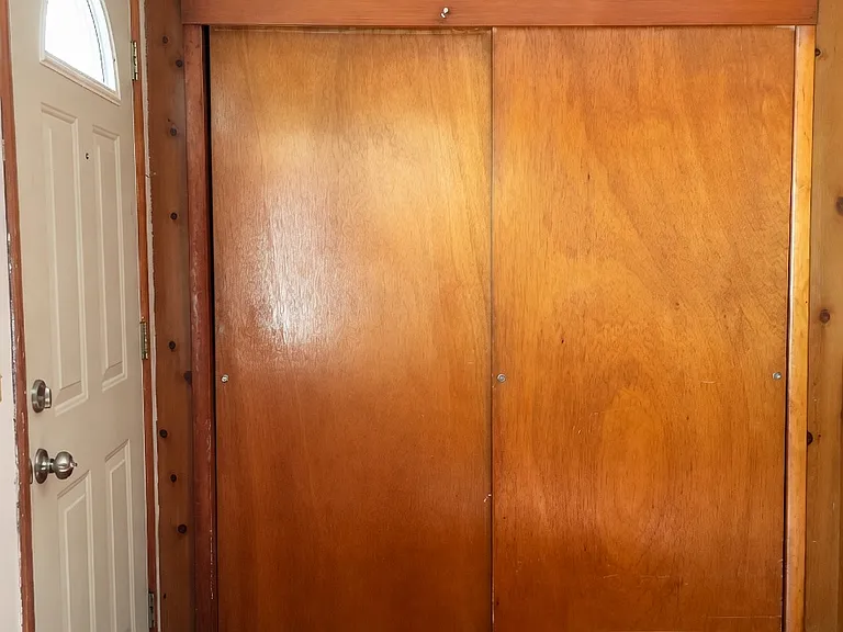 305 E Pear St — Photo 5