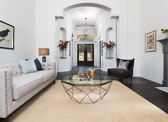 3rd image of 1730 Canonero Dr
