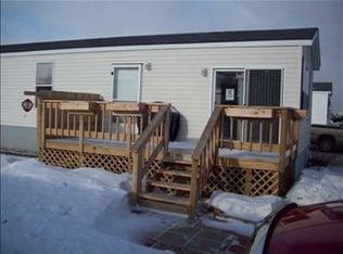 3922 Blue Bell Dr, Minot, ND 58701