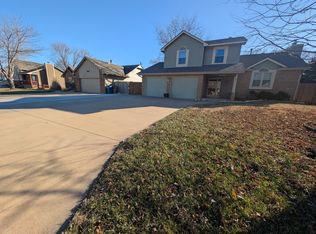 207 E Buckthorn Rd, Derby, KS 67037