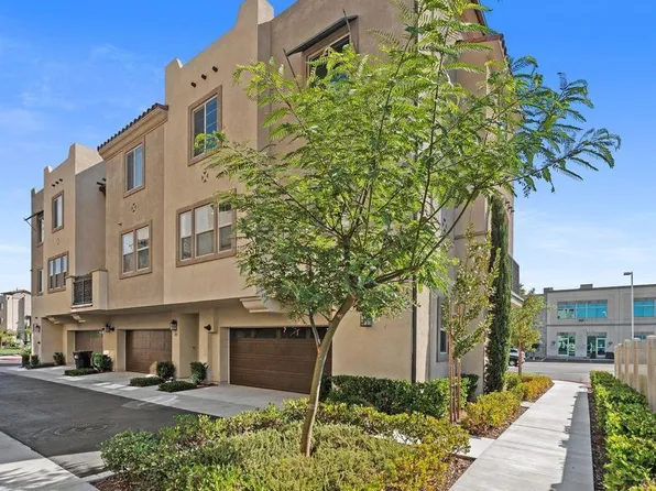 301 Cricket Ct, Santee, CA 92071