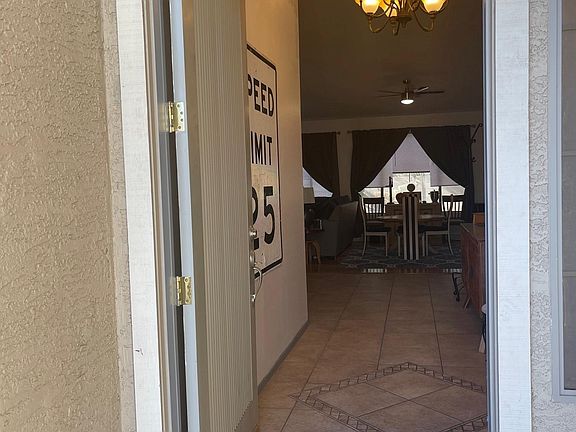 3rd image of 2183 W Spruce Dr