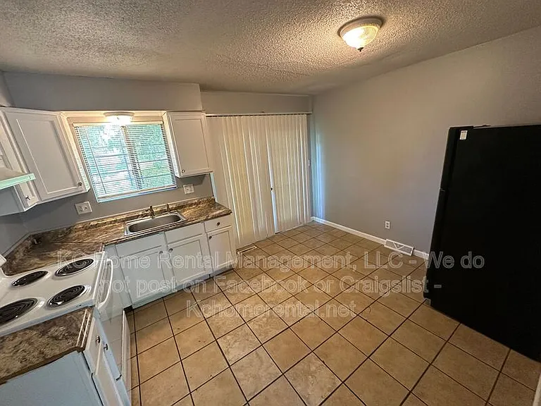 7227 Gilmore Ave — Photo 4