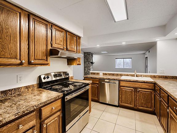 3rd image of 3320 Louisiana Ave S APT 510