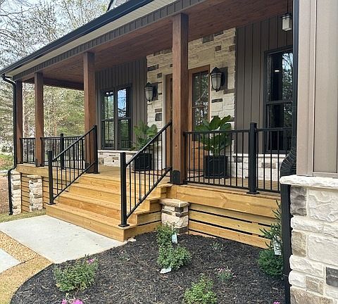 3rd image of 1050 Rainbow Cir