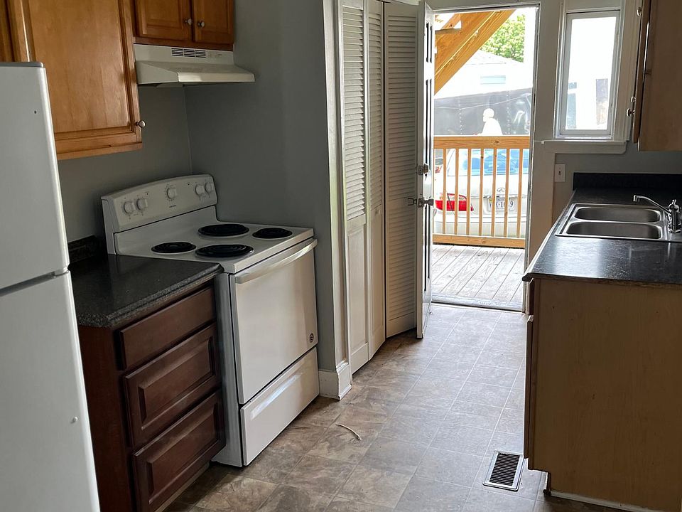 1st image of 2304 North Ave Floor 1