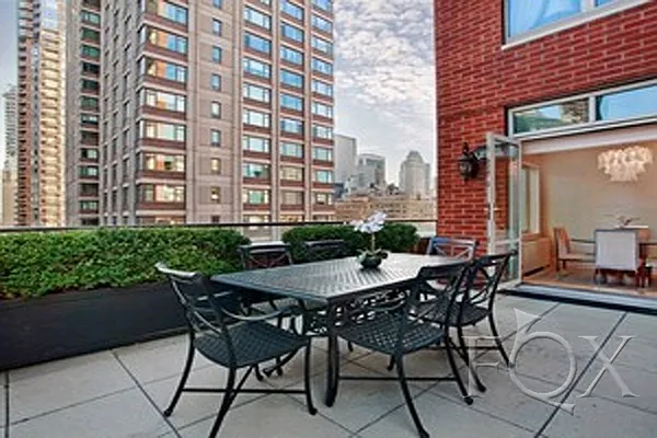 Rented by Fox Residential Group | media 9