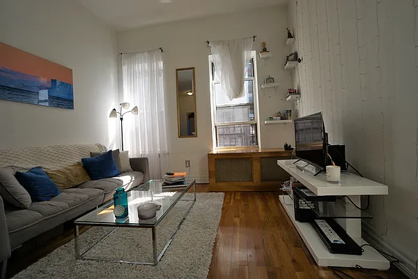 Rented by Compass | media 2