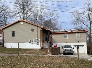 5145 Saulton Dr, Cross Lanes, WV 25313