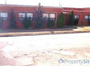 655 N Queens Ave, Lindenhurst, NY 11757