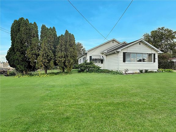2nd image of 3219 Court Ave