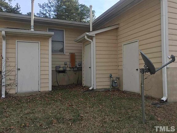 5th image of 2200 Peppertree St