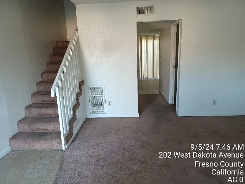 Garden Square Apartments — Photo 2