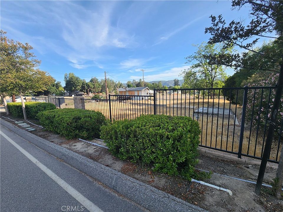 1st image of 24409 Jefferson Ave