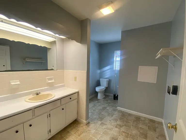 428 Fairgrounds Rd — Photo 6