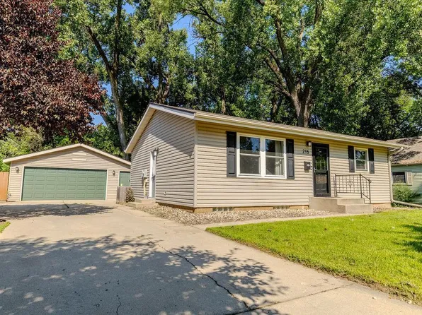 215 NE Hawaii St, Willmar, MN 56201