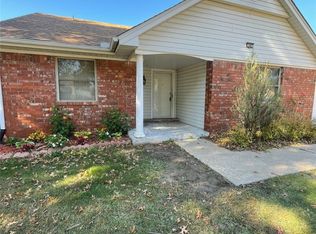 508 S 24th St, Broken Arrow, OK 74014
