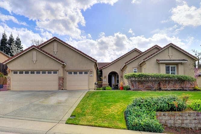 1st image of 2940 Carradale Dr