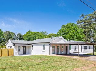 5586 Glore Dr SW, Mableton, GA 30126