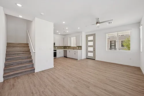2117 E Voltaire Ave #9 Photo 1 2117 E Voltaire Ave #9 Photo 1