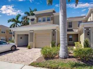 8640 Karpeal Dr #202, Sarasota, FL 34238