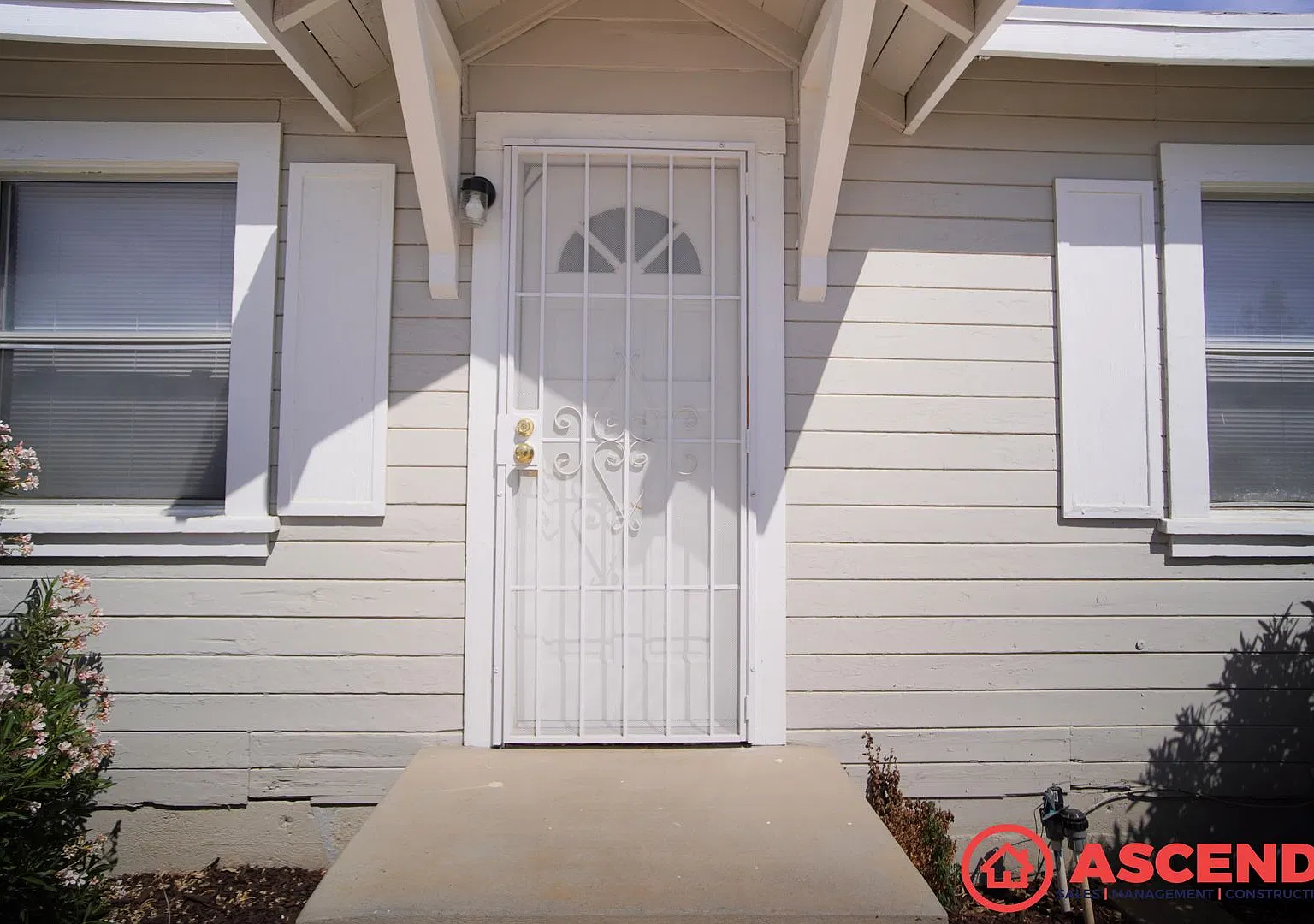 412 El Tejon Ave — Photo 3