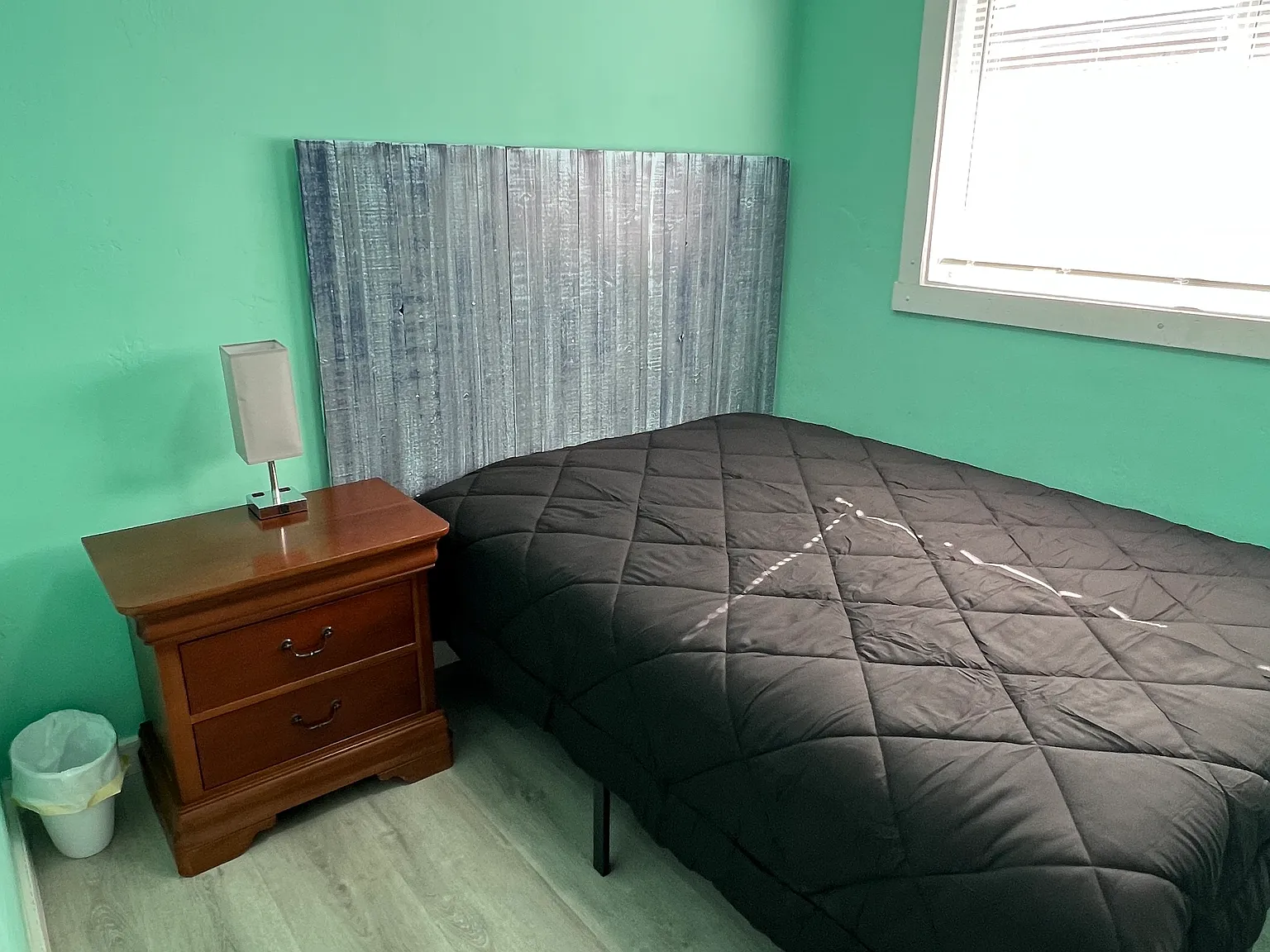 5 bed, 1500 sqft, $775 — Photo 1