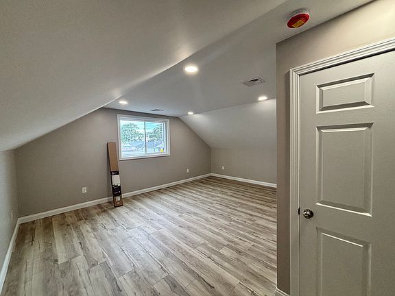 5th image of 569 Armistice Blvd #1