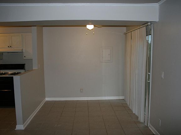 3rd image of 16G Fernwood Dr