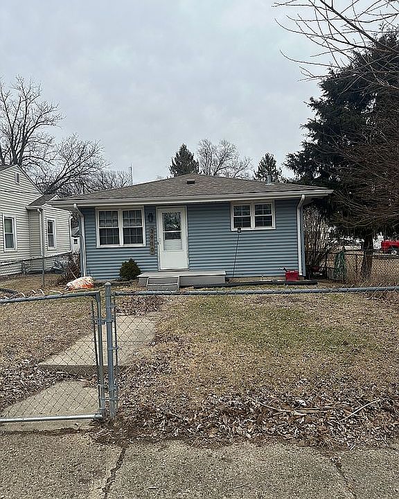 1st image of 3910 N Columbus Ave