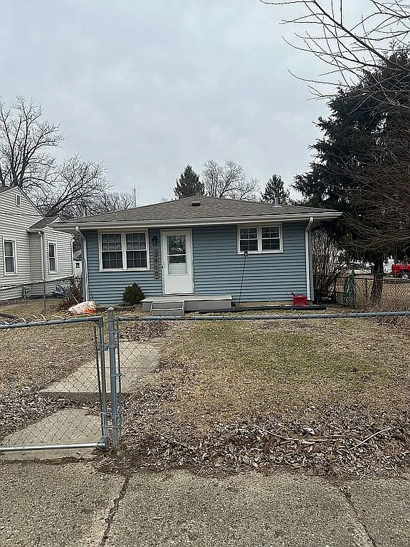 3910 N Columbus Ave photo 1