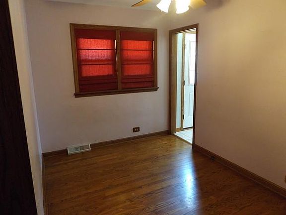 5th image of 831 N Fernandez Ave