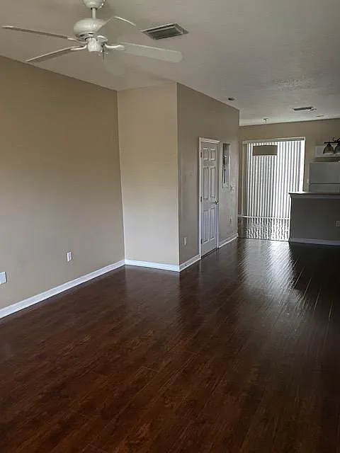 2 bed, 2.5 bath, 1216 sqft, $1,850 — Photo 2