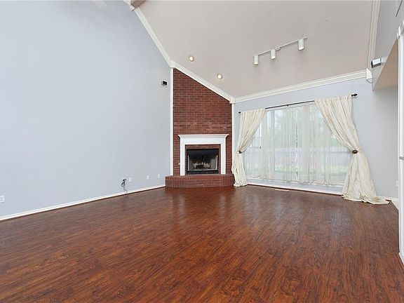 5th image of 15513 Blue Mesa Dr