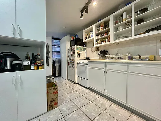 Rented by J Misrahi Realty Corp | media 5