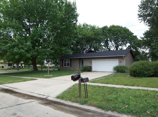 601 Irvine Rd, Champaign, IL 61822