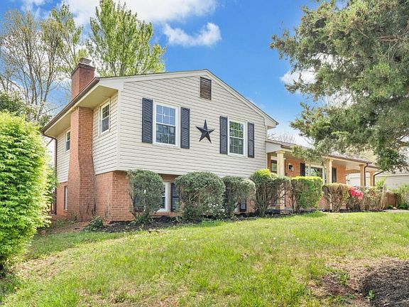 2nd image of 721 Plantation Cir