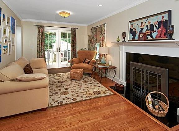 4th image of 60 Midland Ave