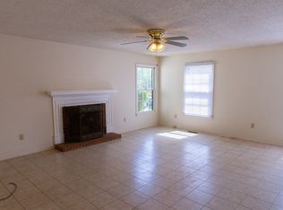225 Holcomb Dr, Athens, GA 30605