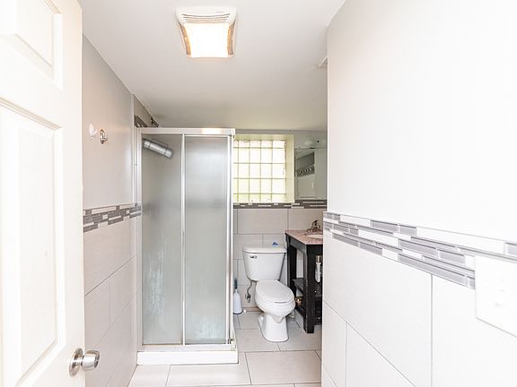 5th image of 5344 W Eddy St #G