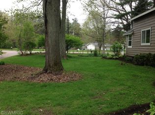 10395 N Cedar Dr, Grand Haven, MI 49417