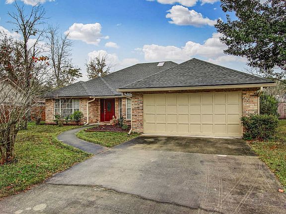 3rd image of 825 Wicklow Ct
